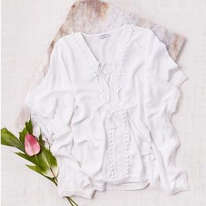 NWT Bindya White Lace Tassel Coverup Box of Style